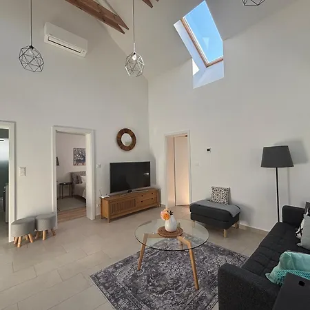 Apartament Aquamarine *